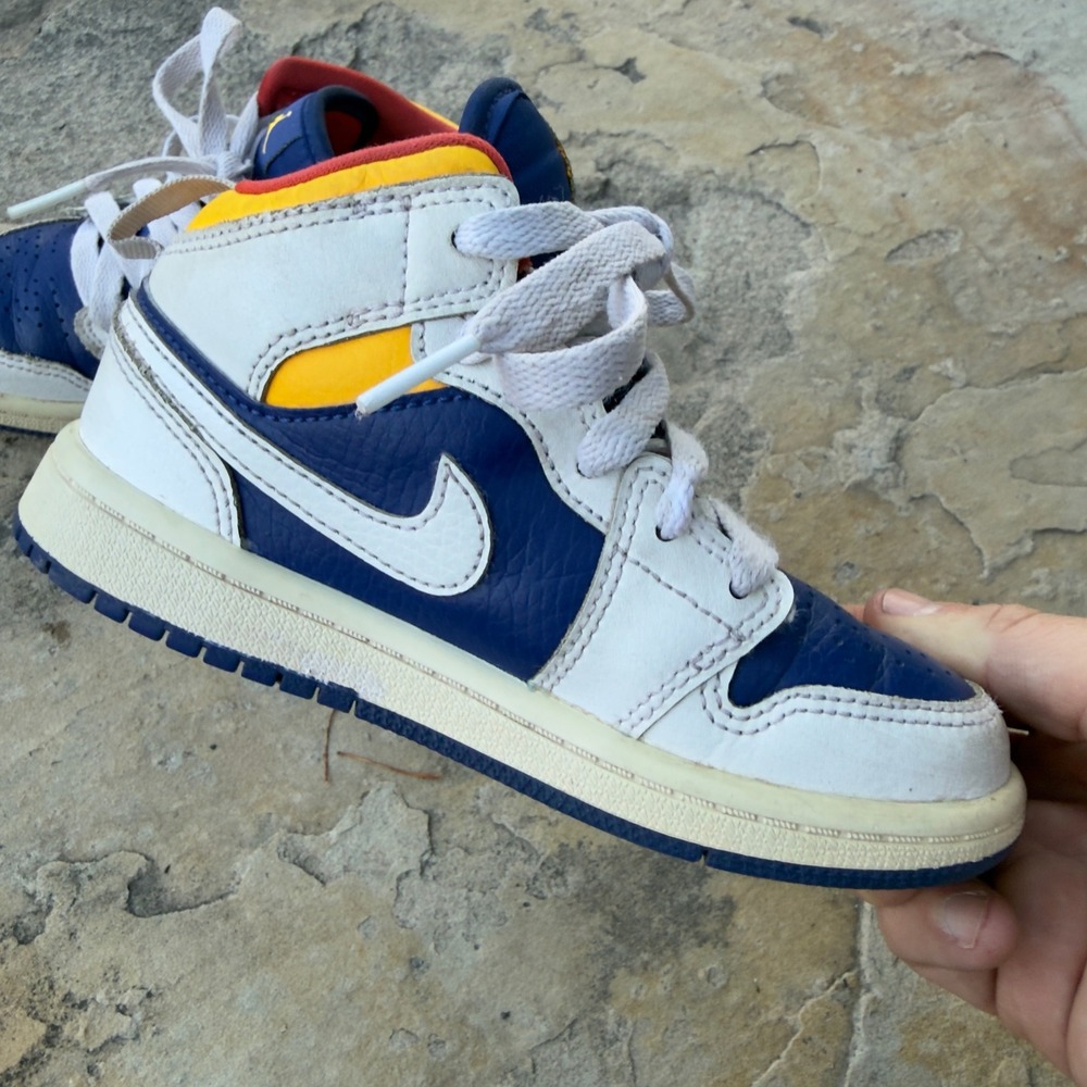 Nike Air Jordan 1 Mid Toddler Sneakers Size 11c PS Laser Orange 23 640734-131 - Picture 3 of 8